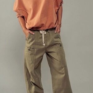 URBAN FLEX CARGO PANTS ~ OLIVE ~ NWT ~ SIZE LARGE